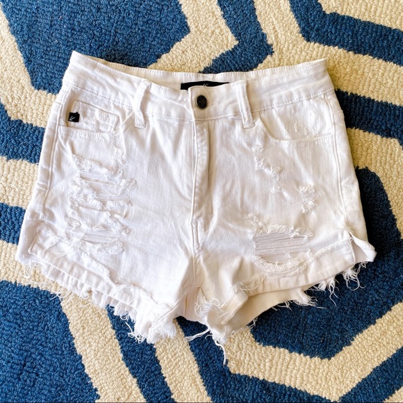 🐚 KANCAN WHITE DISTRESSED HIGH WAIST JEAN SHORTS! - Picture 6 of 14